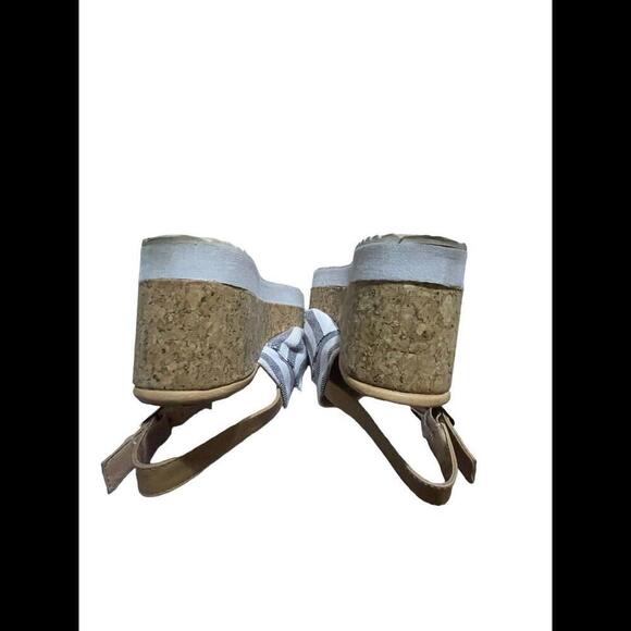 Nature Breeze Size 6 Blue and White Woven Peep Toe Cork Wedge Sandals - Picture 3 of 3
